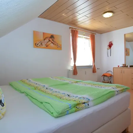 Thale Ot Apartment *